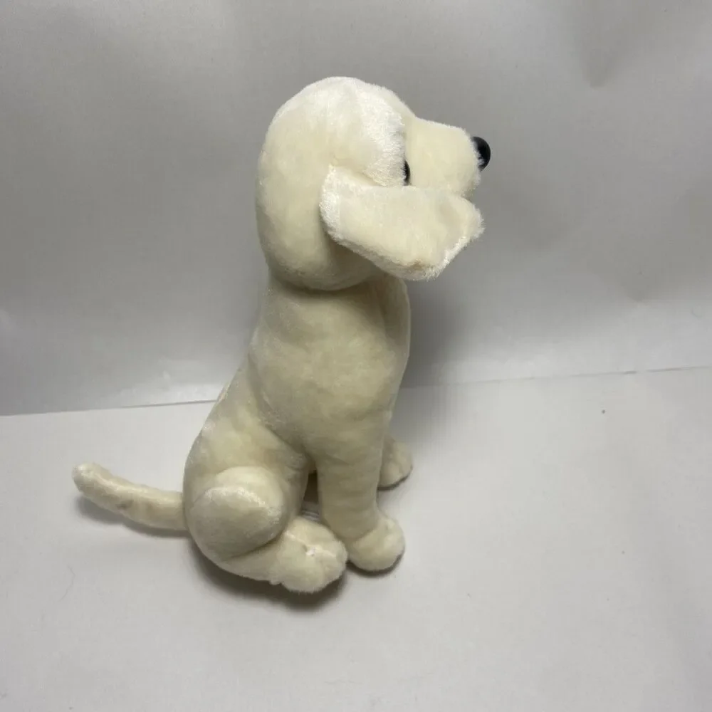 Hero Industries Yellow Lab Labrador Retriever 8.5 in Sitting Dog Puppy Plush